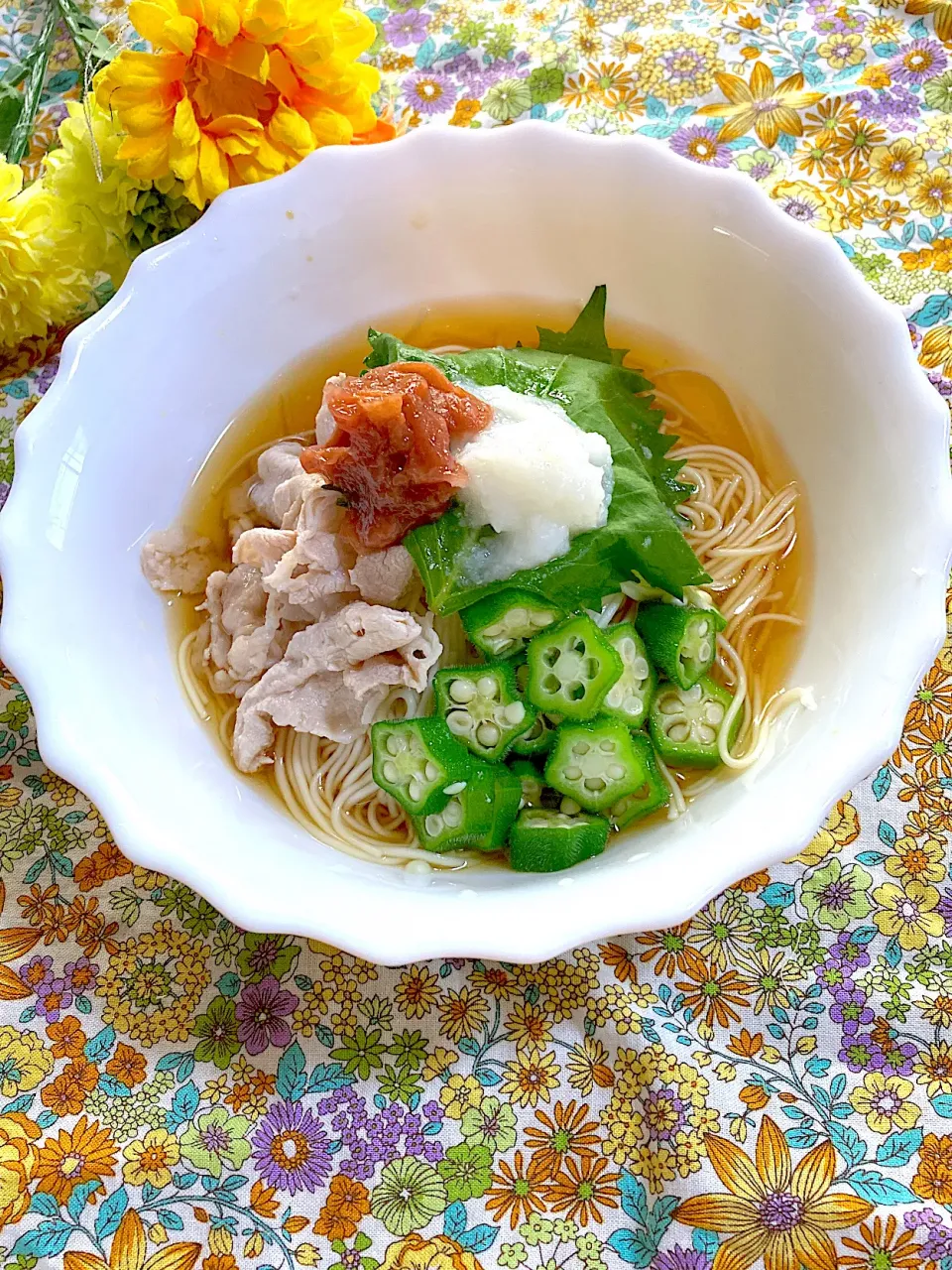 Snapdishの料理写真:豚しゃぶ梅おろし素麺🌻|ringonamaさん