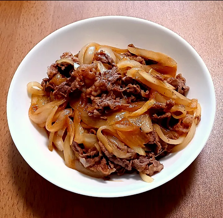 玉ねぎと牛肉の甘辛煮|ナナさん