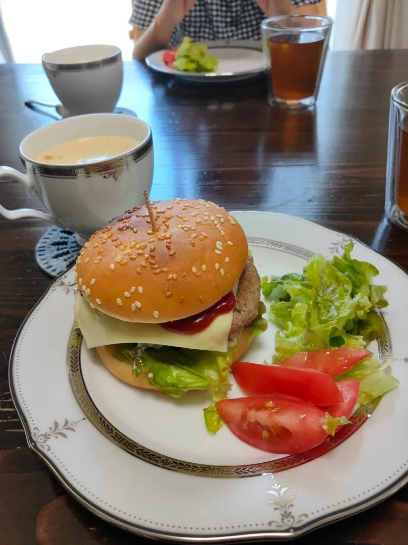 ハンバーガーランチ|ようすけさん