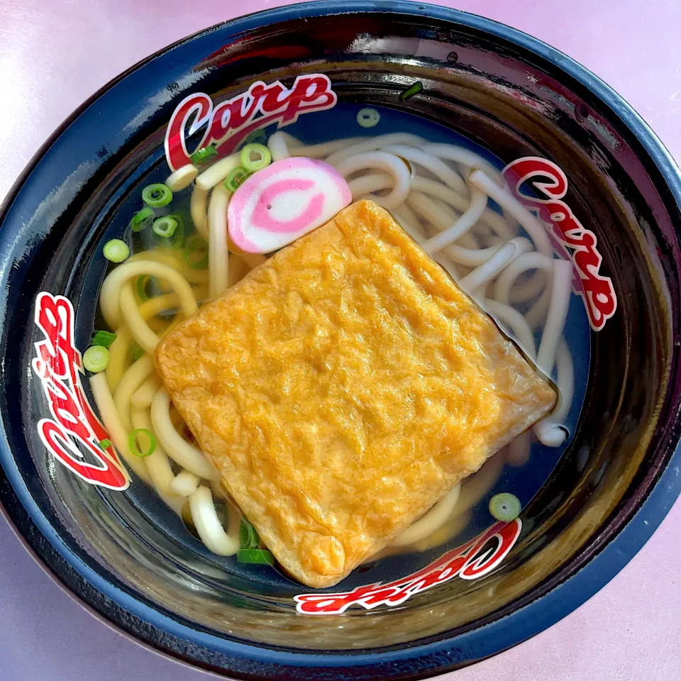 Snapdishの料理写真:カープうどん きつね|T. Wonderさん