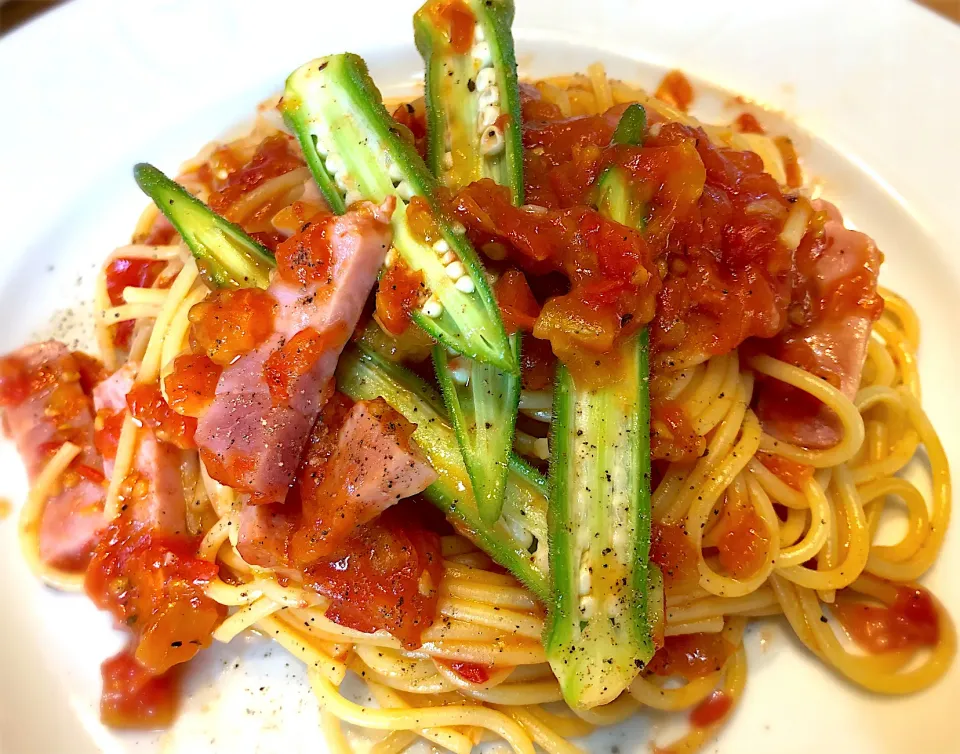 採りたてミニトマトのソースでトマトパスタ🍅|じゅんさんさん