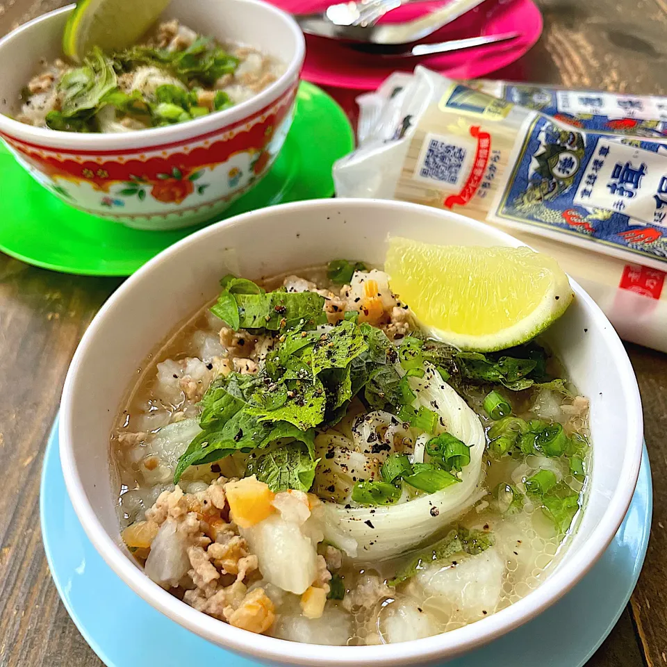 Snapdishの料理写真:長芋と豚肉のベトナムスープ素麺🇻🇳|七海さん