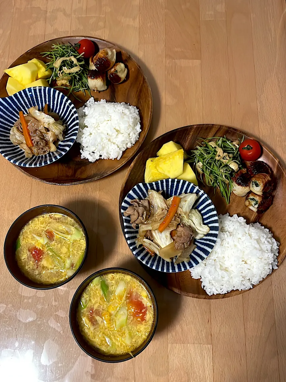 ちくわと大葉のクルクル巻き　プルコギ風肉野菜炒め　豆苗と油揚げの中華風炒め　トマ卵中華スープ　パイナップル|そのみさん