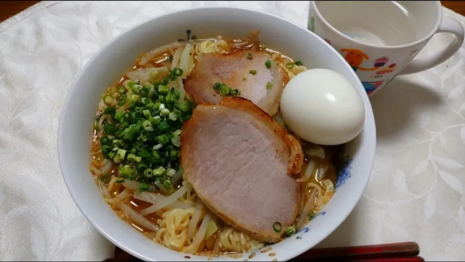 7/28朝ラーメン🍜
出前一丁醤油味😋|卯月さん