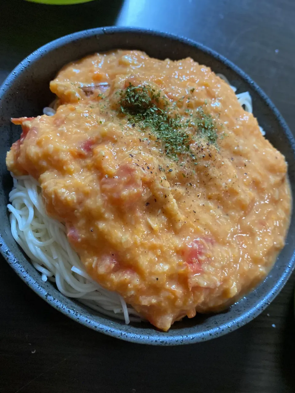 トマトソースで食べる冷製そうめん|ちぐけんさん