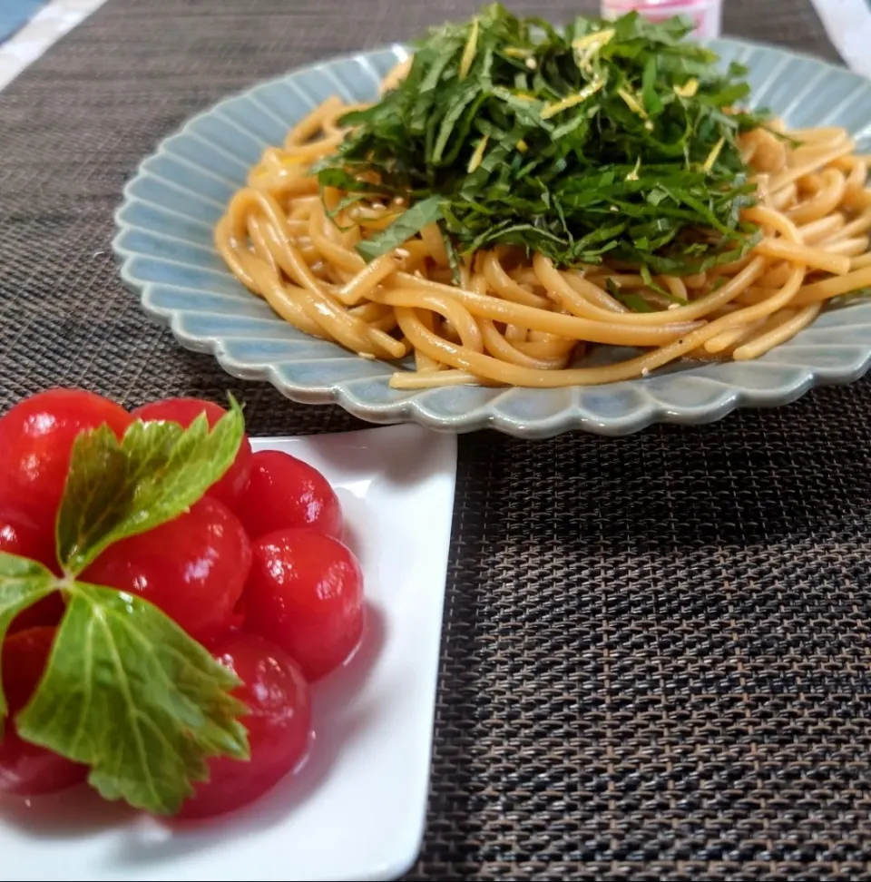 もこ's大葉パスタ
はちみつ檸檬マリネ🍅|マギーさん