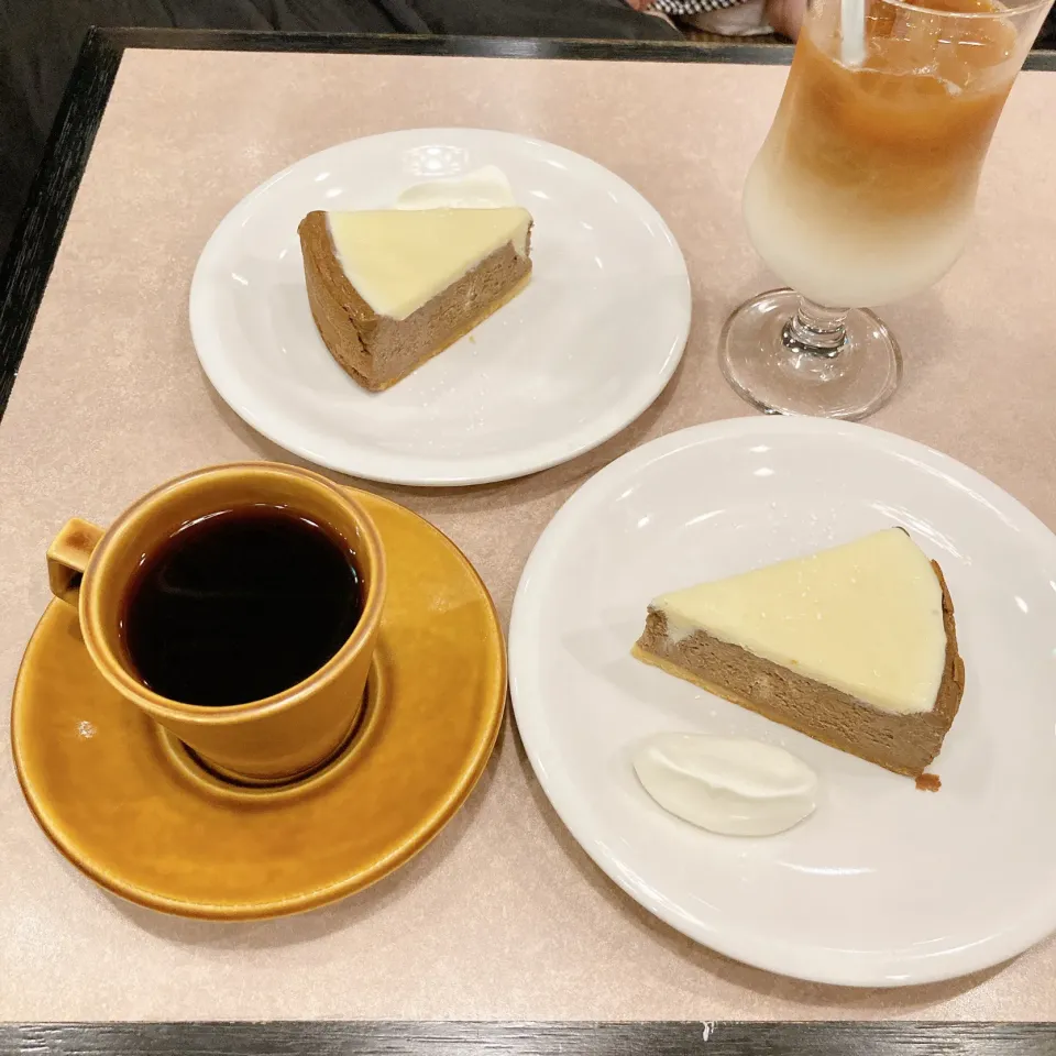 カフェオレのチーズケーキとコーヒー|ちゃみこさん