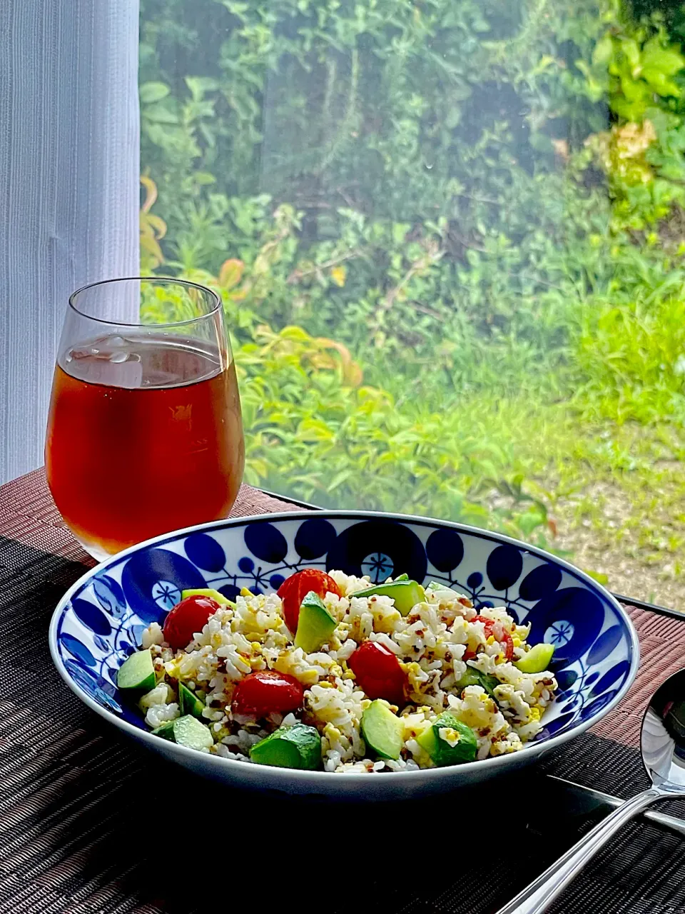 Snapdishの料理写真:『夏野菜のガーリックペッパー炒飯』✨✨✨完熟赤胡椒の使い方。😋|イチロッタさん