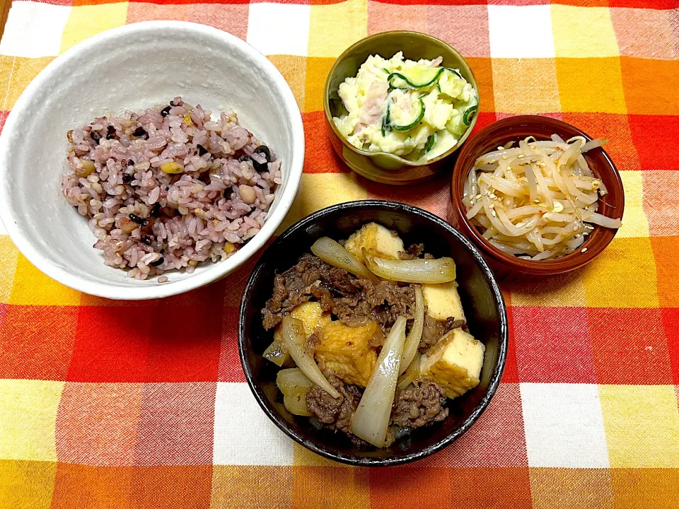 牛ごま肉と絹揚げのすき煮、ポテトサラダ、もやしの甘酢冷菜|jackybeanさん