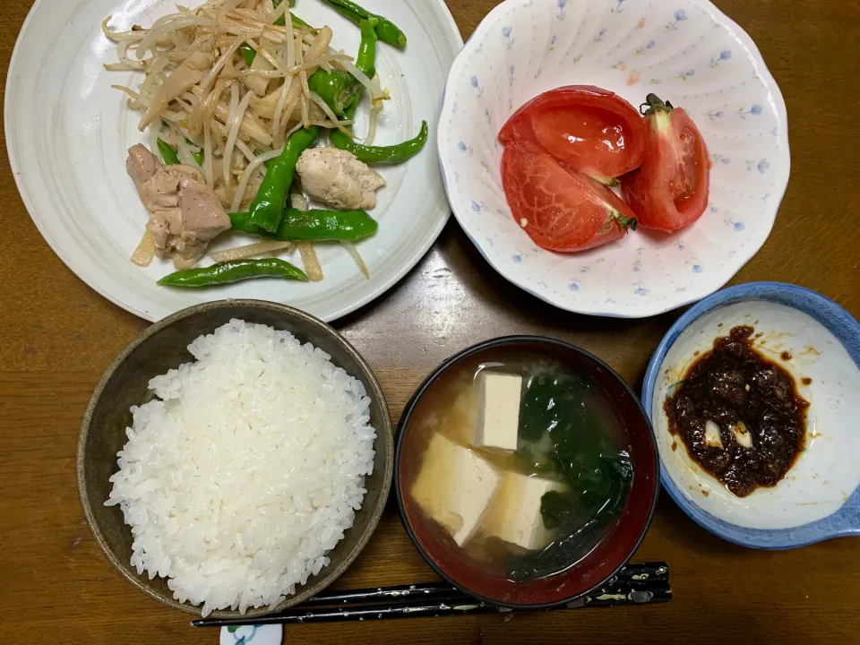 鶏肉とモヤシと唐辛子と新生姜のごま油炒め|ATさん