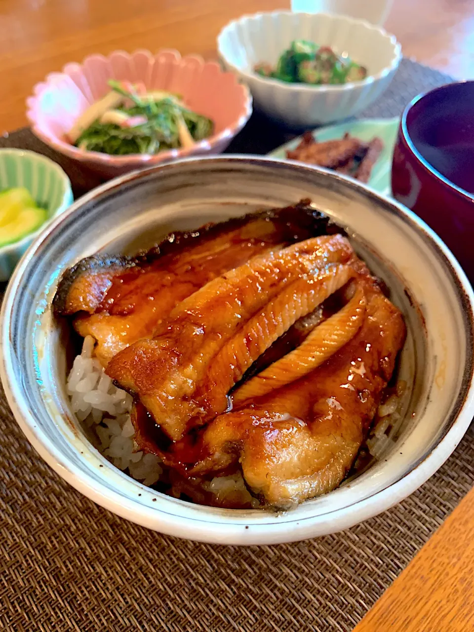 鰻丼|いちごさん