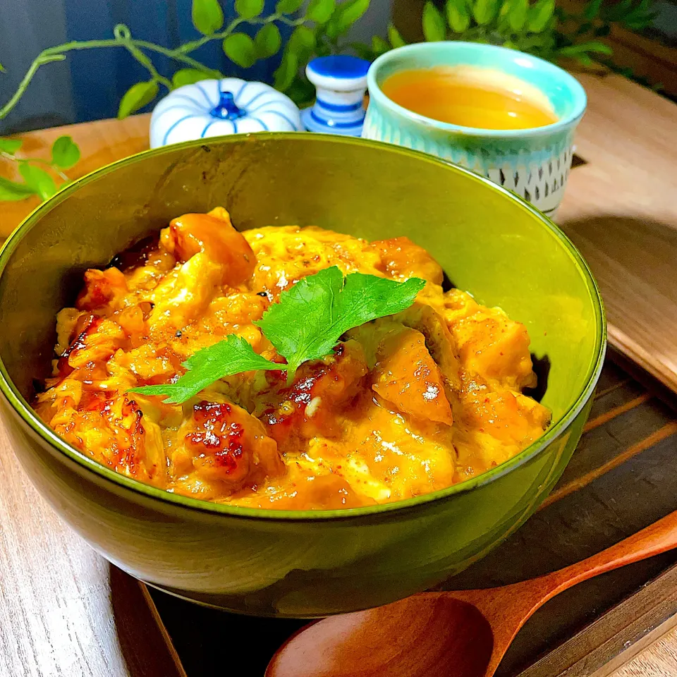 今夜は忙しく夕食は超簡単　🥘親子丼😋|S の食卓2さん