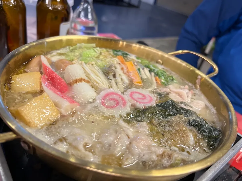 Nabe at อยู่กับยุ้ย|Yoku kuu kyaku daさん