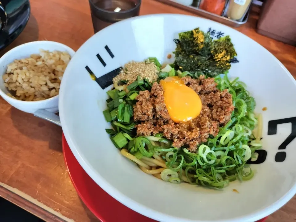 汁なし辛肉まぜそば
追い飯付|ゆずあんずさん