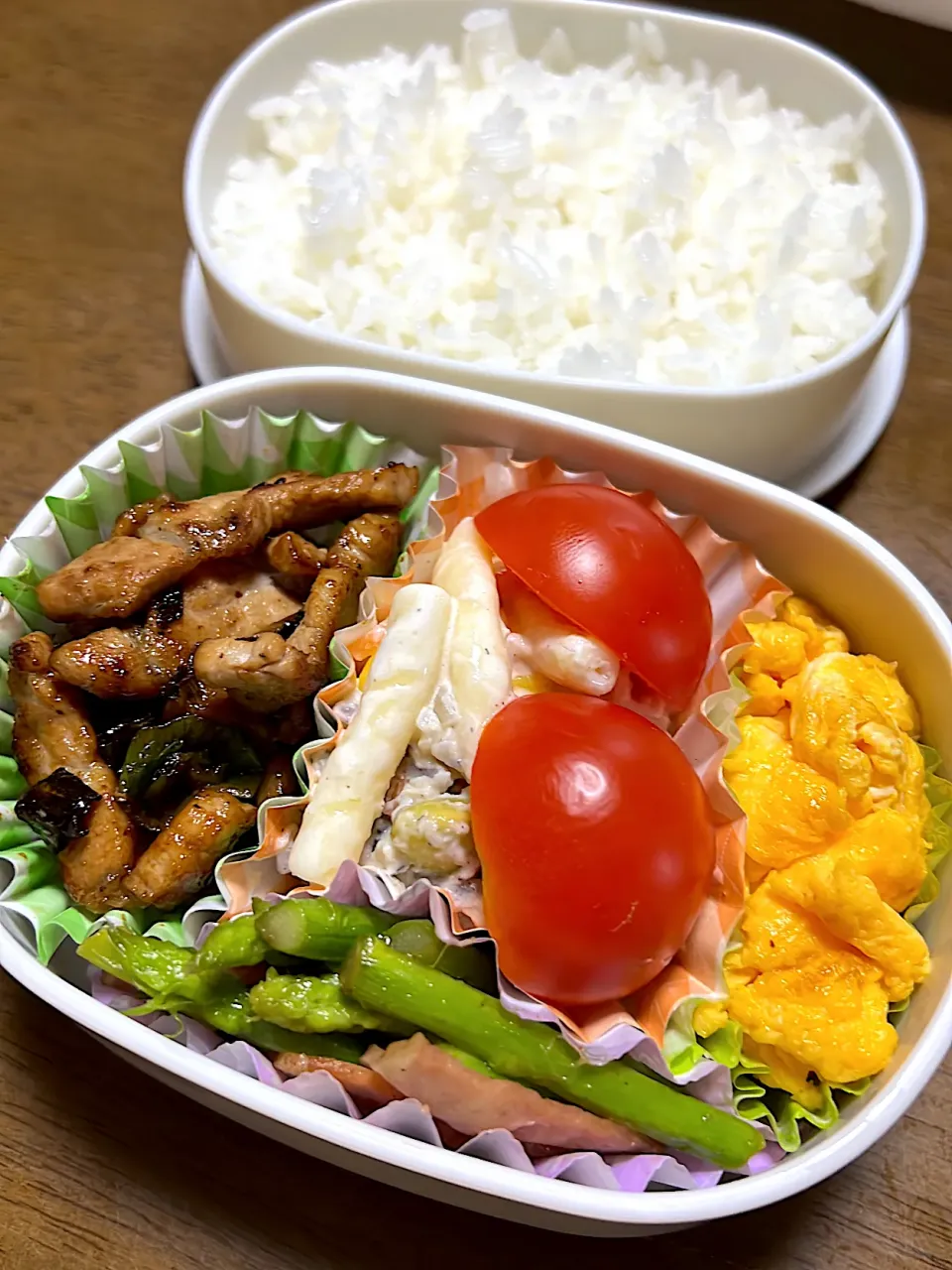 アスパラベーコン炒めと、鶏豚焼肉お弁当|たるぎさん