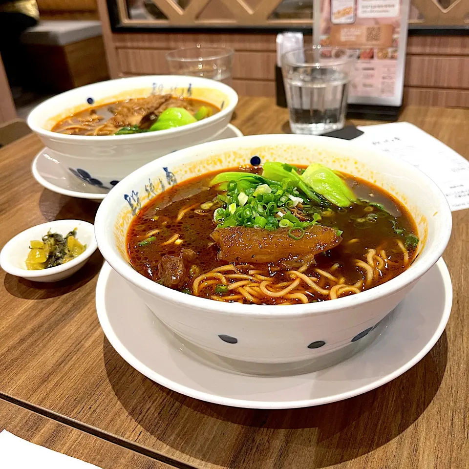 Beef Noodles with shanks, tripe and tendon|skyblueさん