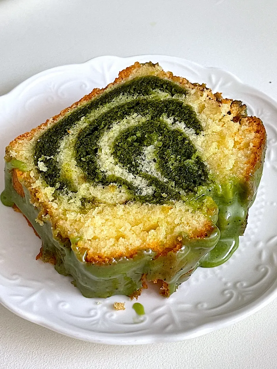 Matcha pound cake with matcha glaze|12Dragonさん