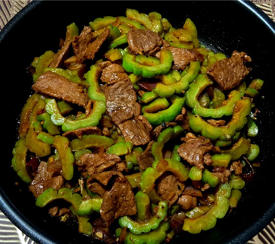 Bitter gourd & beef cook in oyster sauce|Ahnneさん