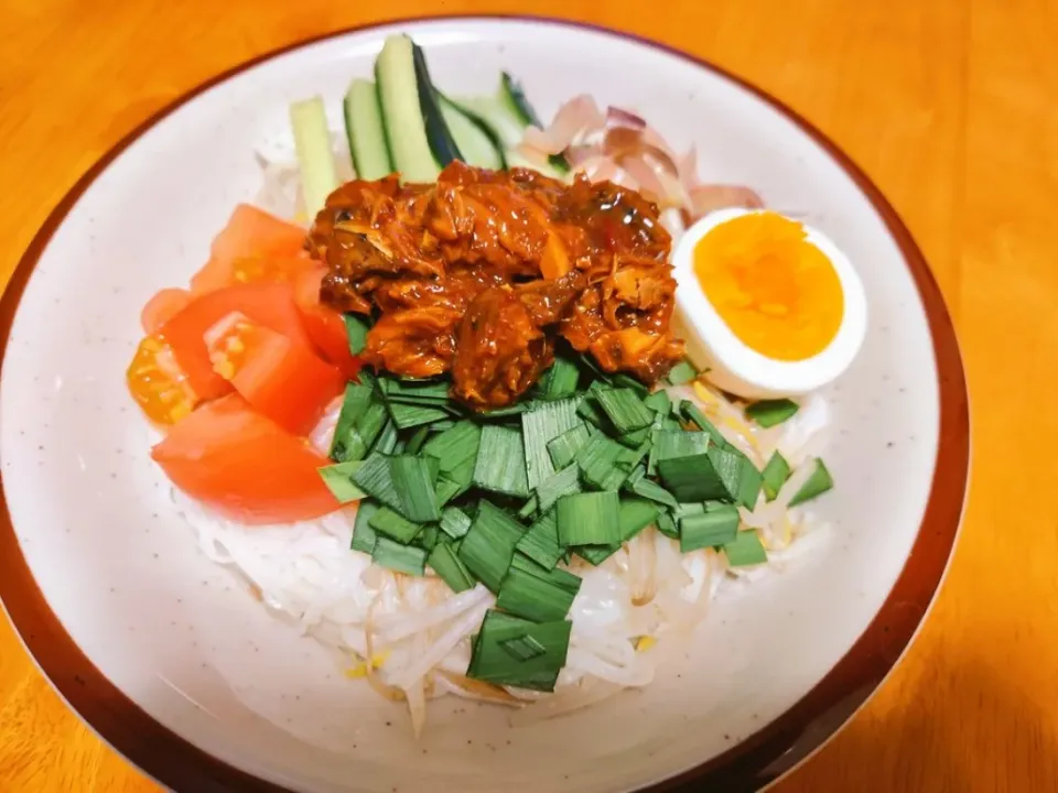 さば缶と刻み野菜の冷やし混ぜ麺|ぴくるすさん