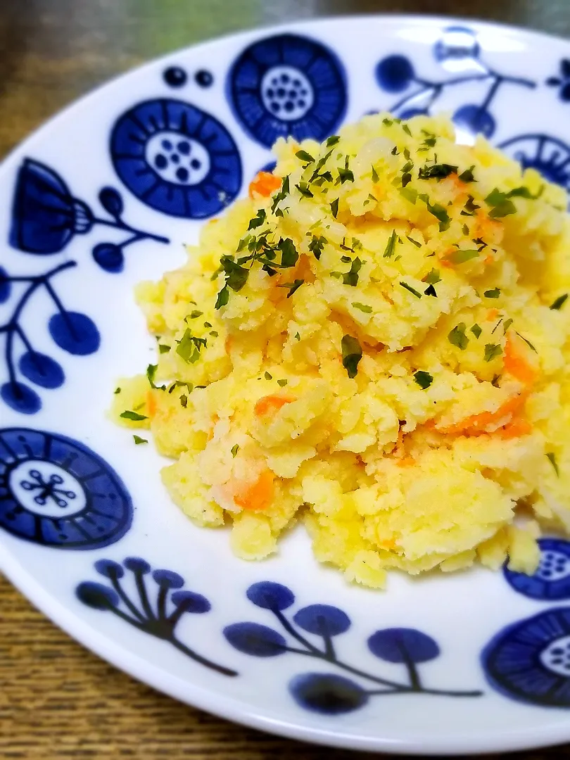 Snapdishの料理写真:マヨなしポテトサラダ|ぱんだのままんさん