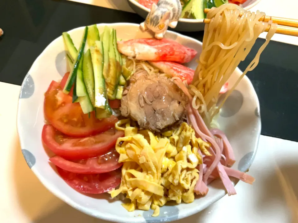 Snapdishの料理写真:手作りチャーシューを乗せたゴマだれ冷やし中華|Takeshi  Nagakiさん