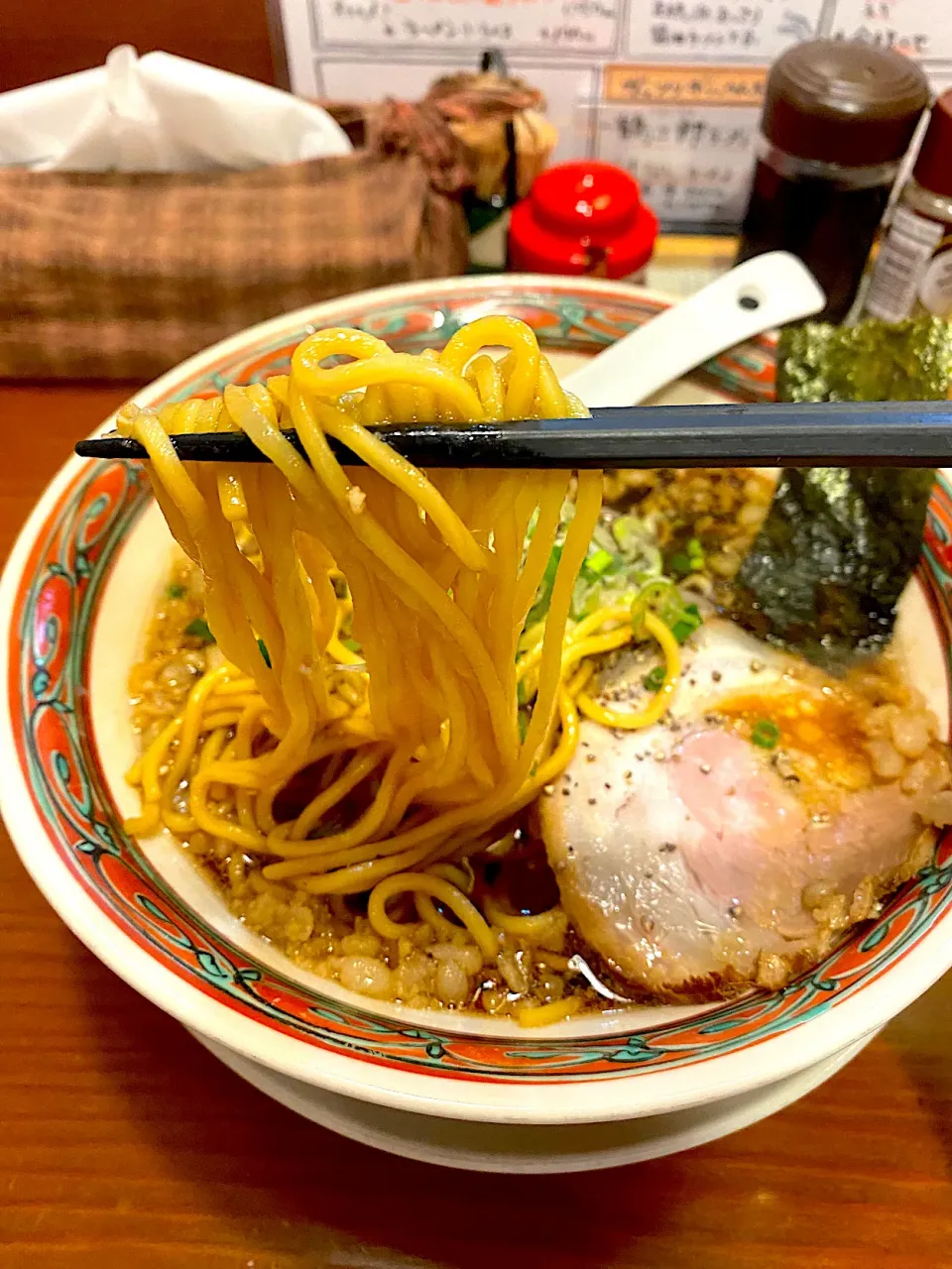 背脂黒醤油ラーメン|髙野泰朋さん