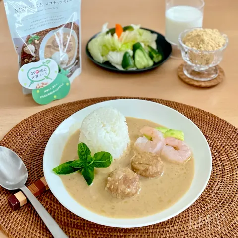 「NIKUVEGE ココナッツカレー」を使ってみたSnapdishの料理・レシピ写真:NIKUVEGEココナッツカレーで ヘルシーごはん