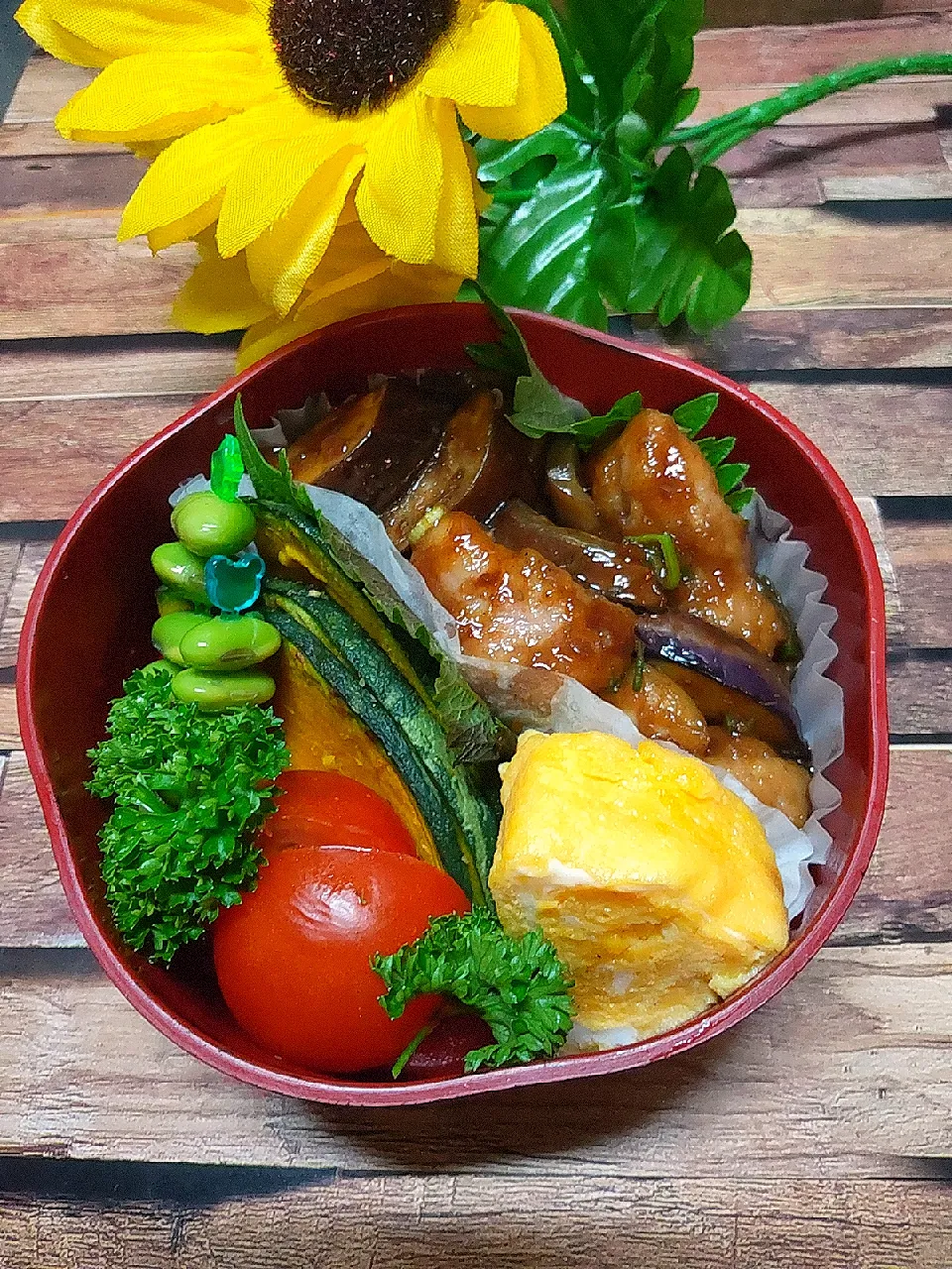 茄子と鶏モモ肉炒め弁当🍱|クータンさん