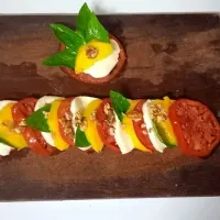 Mango Caprese w/nuts|Luca Bertoloさん