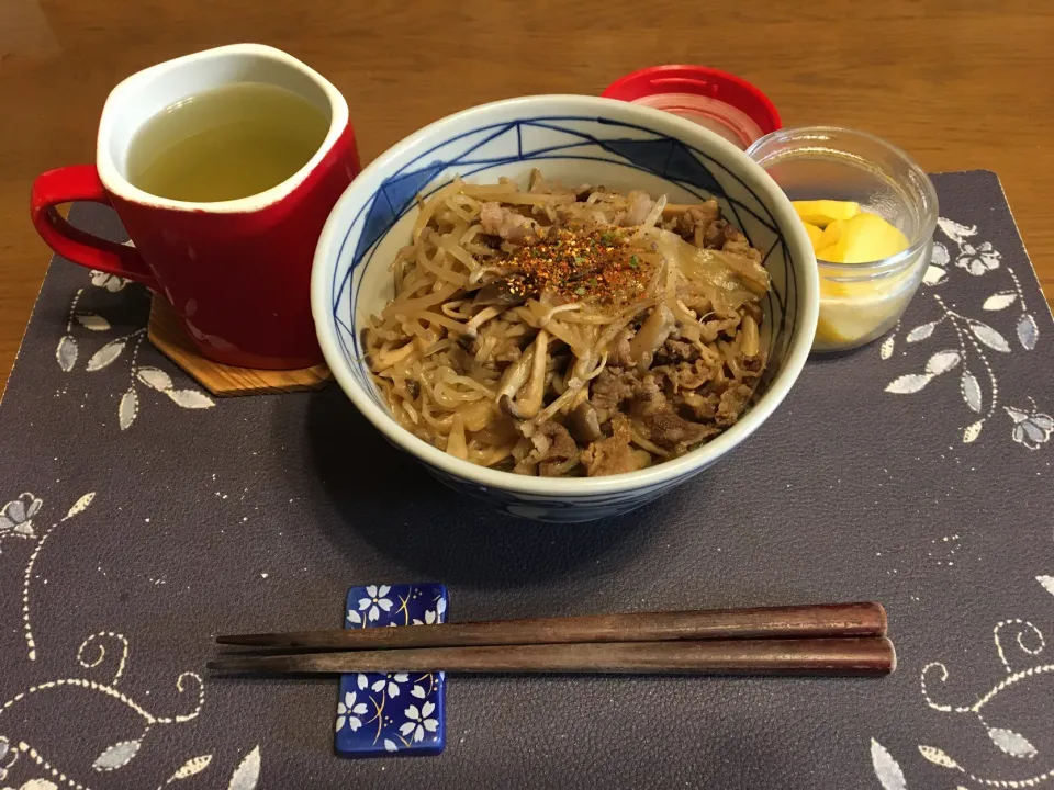 牛すき丼(朝ご飯)|enarinさん