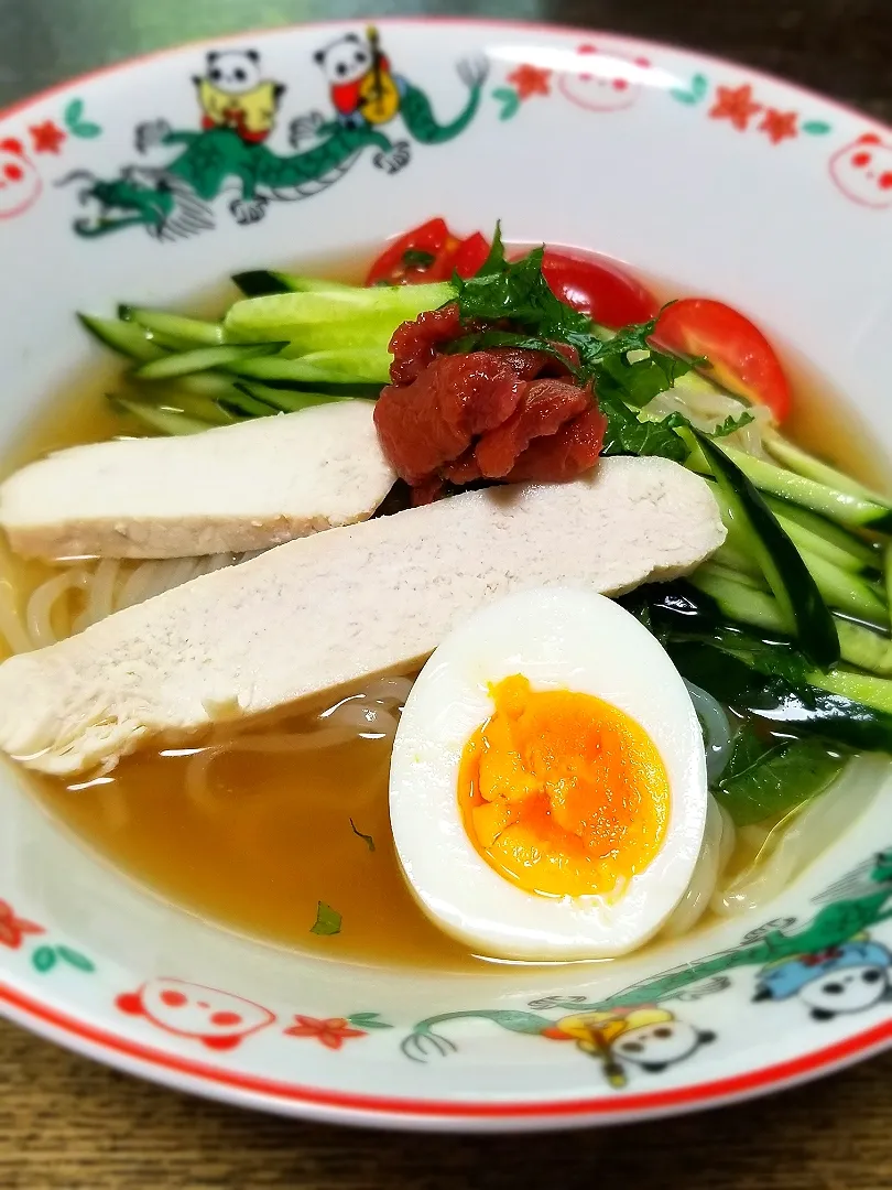 パパ作👨自家製サラダチキンde梅冷麺|ぱんだのままんさん