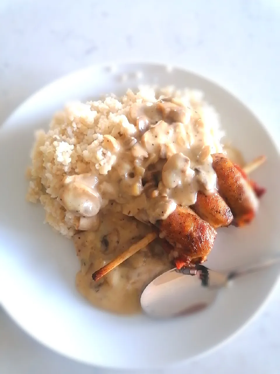 Basmati with chicken kebab smeared with thick mushroom sauce|Leo Ndabambiさん