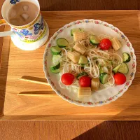 Snapdishの料理写真:今朝は、ごましゃぶ冷うどん😊😊😊|大塚麻美さん