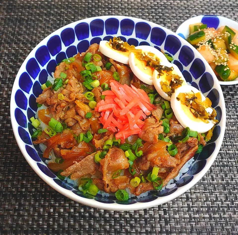 うまかばい甘辛豚丼でムスコの置きランチ|からあげビールさん