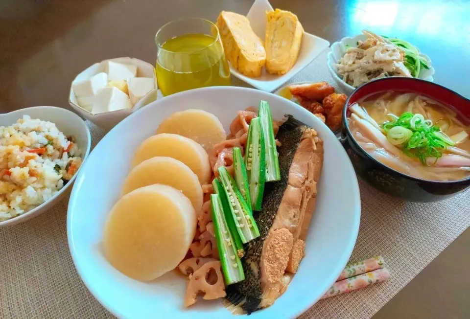 Snapdishの料理写真:煮付朝ご飯|アカネ💖さん