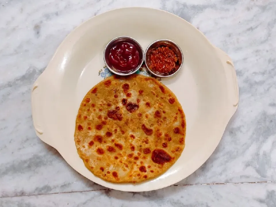 Aaloo Pyaaj Paratha|Shivani Yadavさん