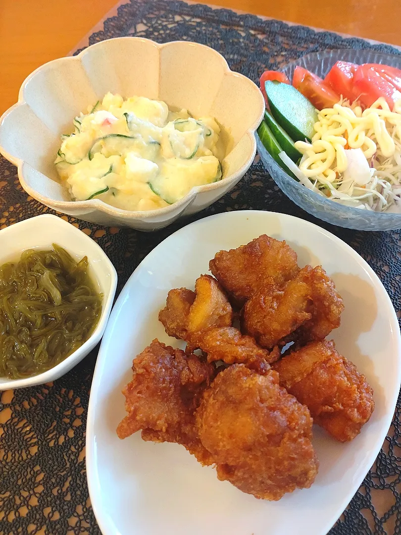 ☆鶏もも肉唐揚げ
☆ポテトサラダ
☆生野菜サラダ
☆めかぶ|chikakoさん