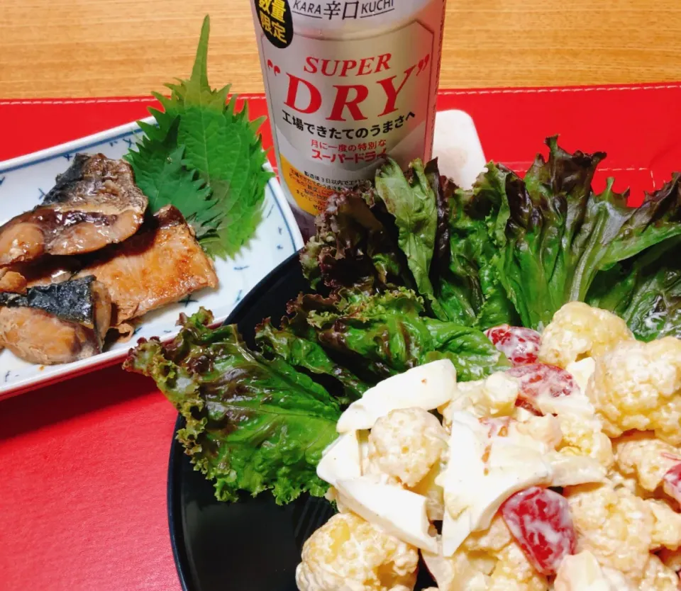 ブリ照り🐟
ミニカリフラワーのサラダ🥗|naoさん