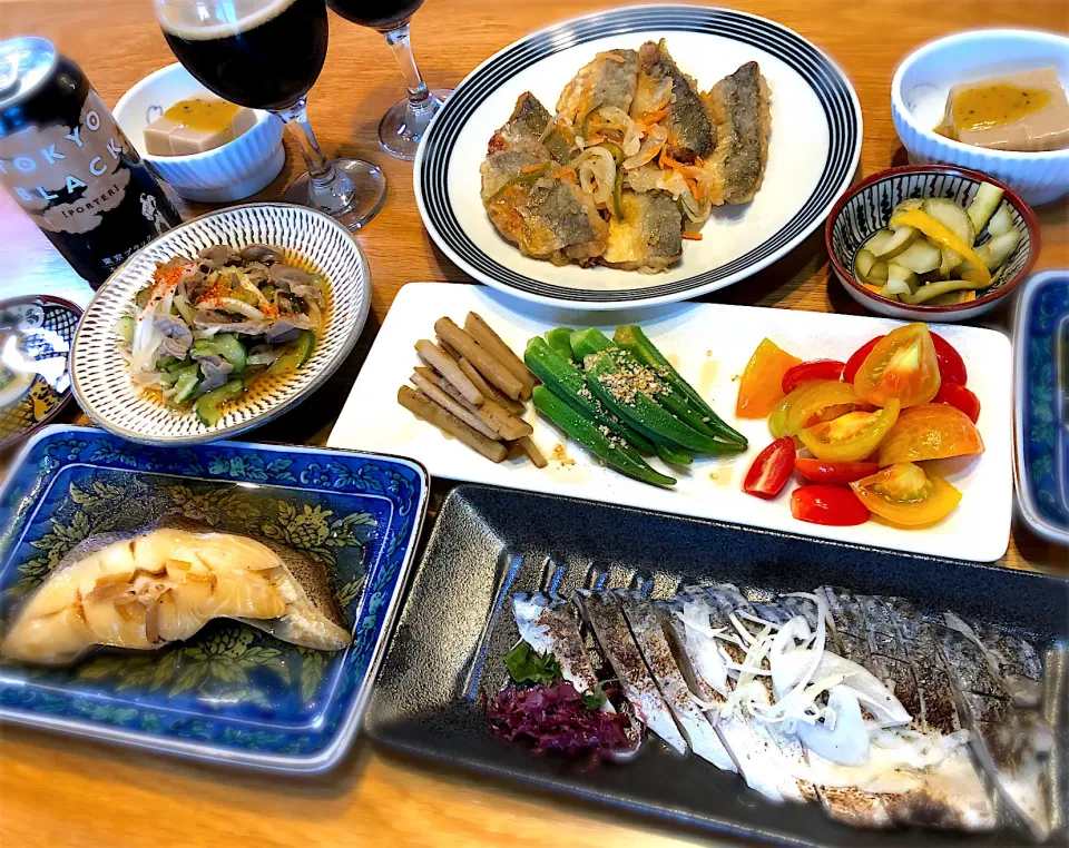 Snapdishの料理写真:夏野菜と魚の晩ご飯　砂ズリ酢物も|じゅんさんさん