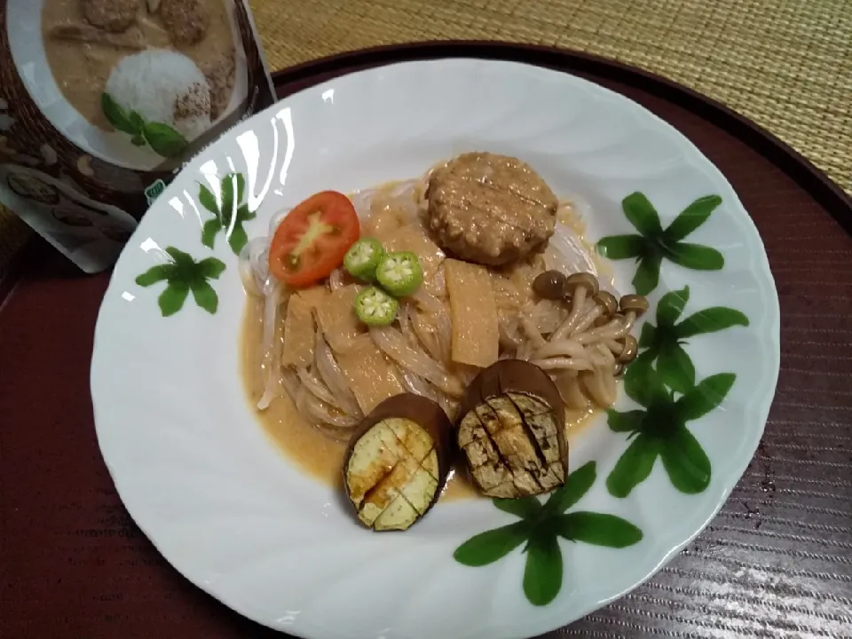 Snapdishの料理写真:NIKUVEGE ココナッツカレー|由紀子さん