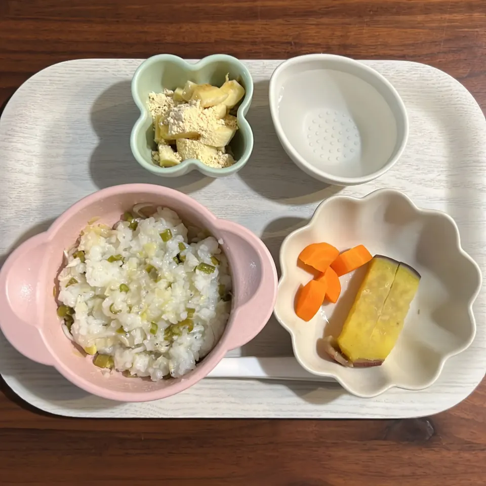 Snapdishの料理写真:しらすと野菜のまぜごはん、さつまいも、にんじん、きなこバナナ、湯冷し|km2571さん