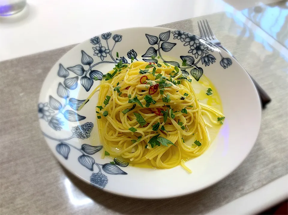 お昼ごはん。本気でアーリオオーリオペペロンチーノ作ってみた！|yukiさん