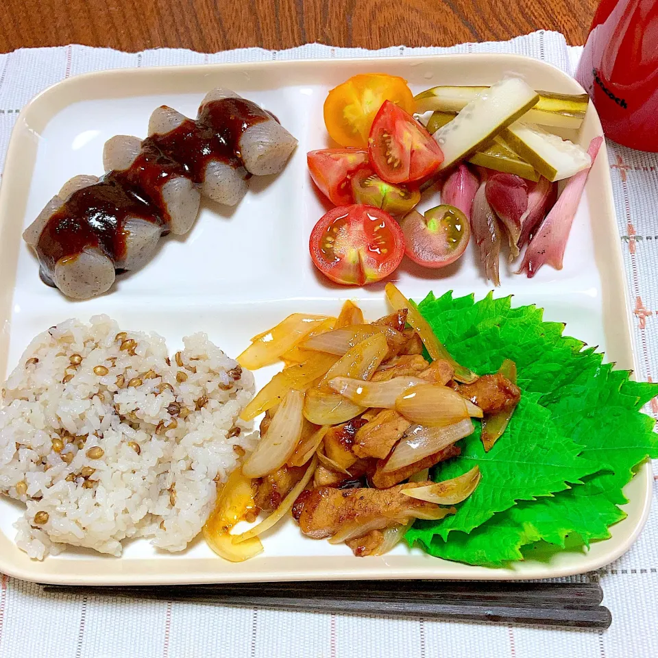 Snapdishの料理写真:トンテキ玉ねぎ炒め|akkoさん