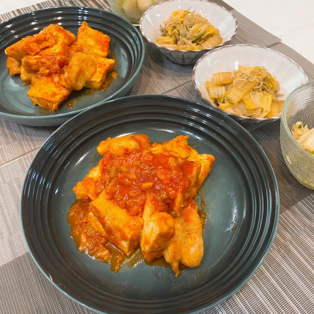 鶏むね肉と厚揚げのチリソースの献立/めいめい | Snapdish[スナップ