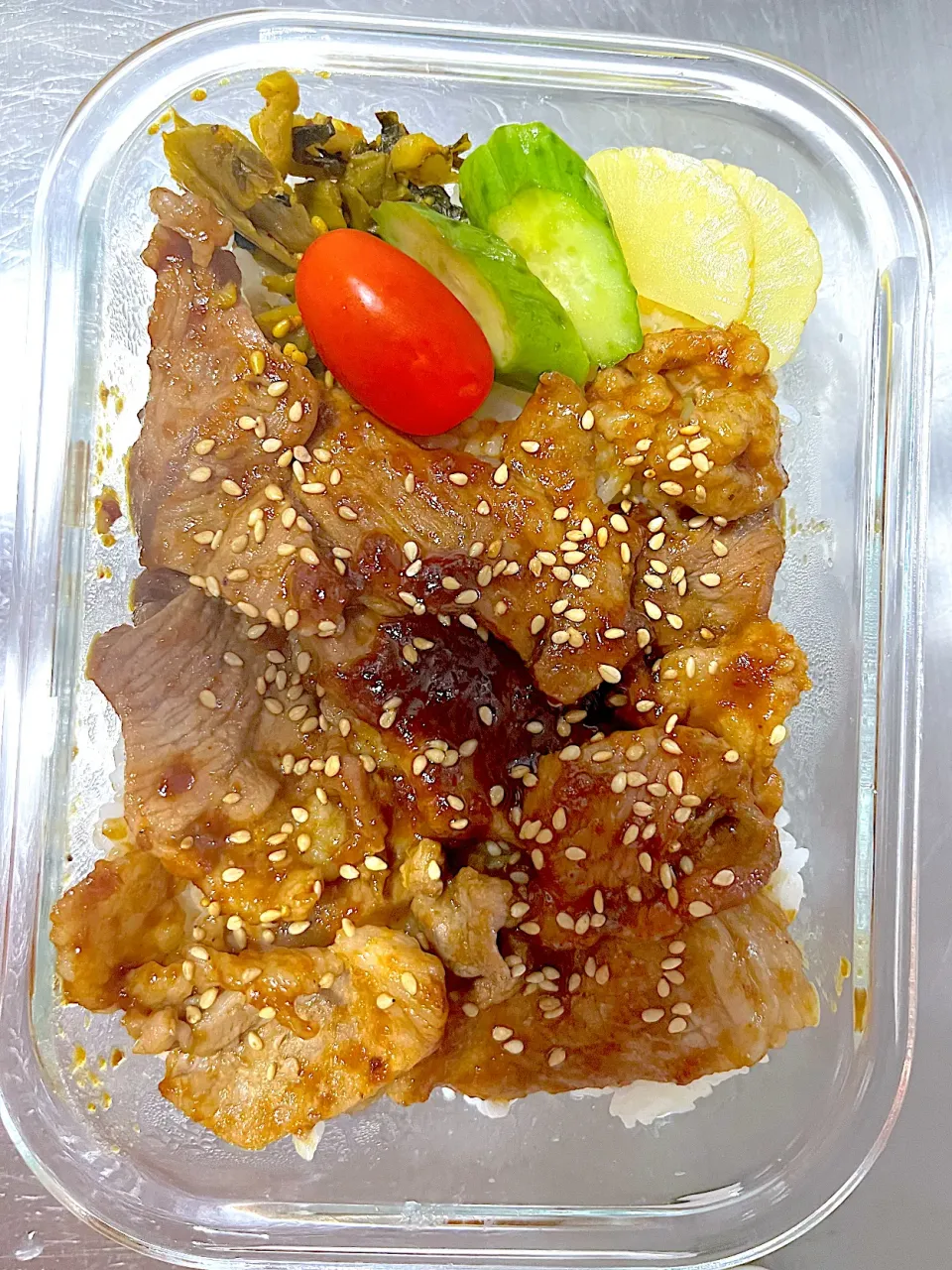 Snapdishの料理写真:豚焼肉弁当ぉ|takaさん