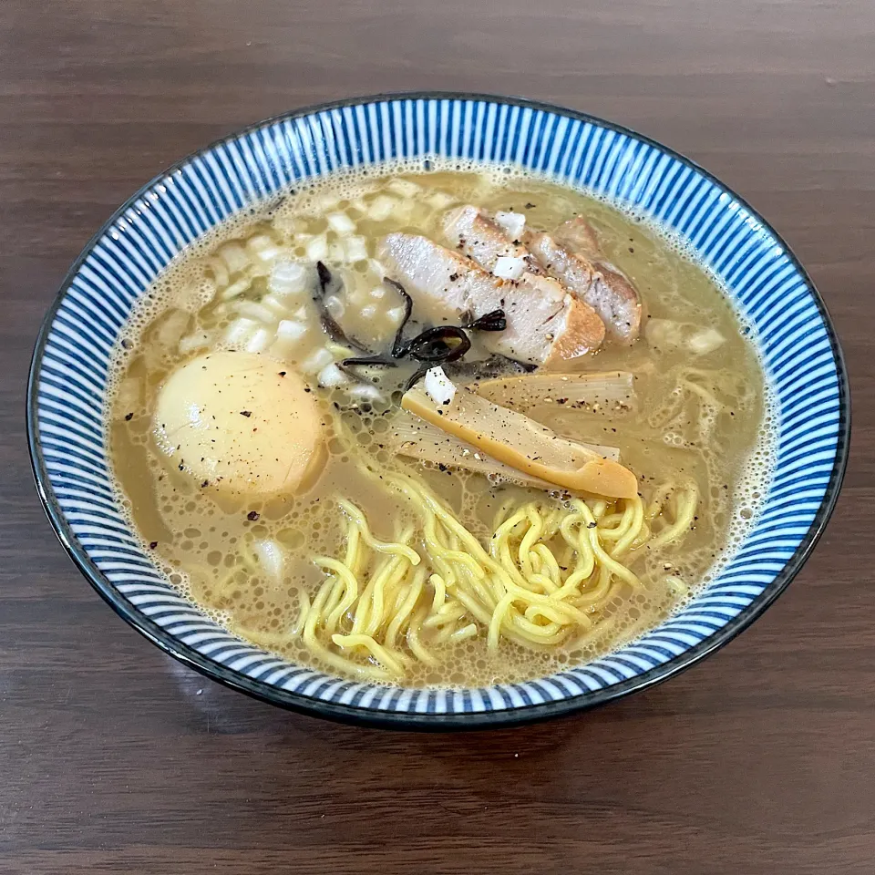 鶏ガラ醤油ラーメン|dashi menjiroさん