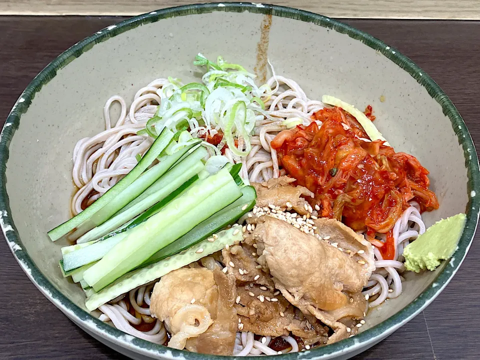 豚ロース肉とキムチの冷しそば|しのぶさん