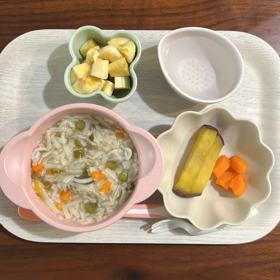 しらすと野菜のうどん、さつまいも、にんじん、バナナ、湯冷し|km2571さん