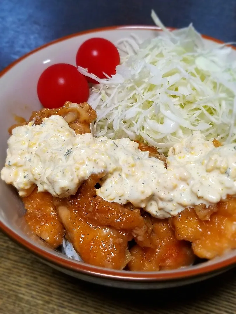 Snapdishの料理写真:パパ作👨チキン南蛮丼|ぱんだのままんさん