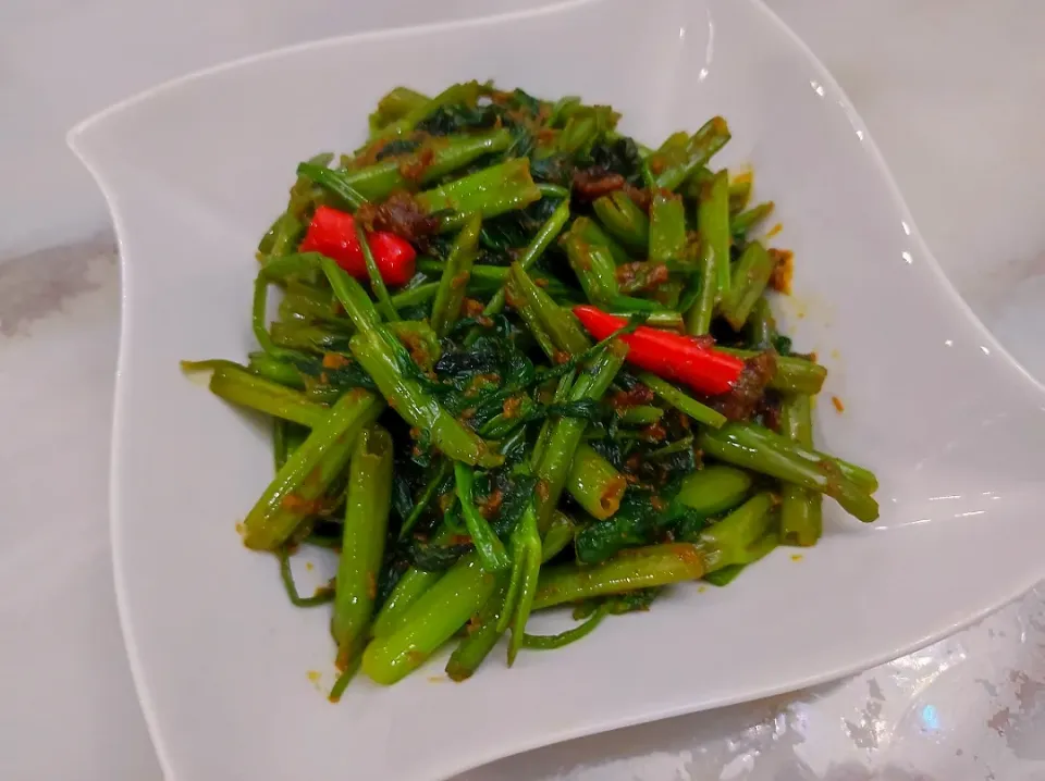 Water spinach with shrimp paste|Jocelyn SETさん